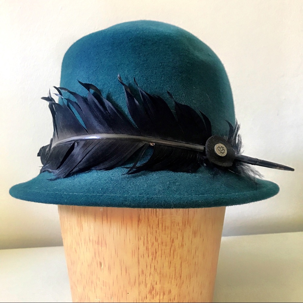 NWT Brixton Teal Felt Hat with Feather 57cm
